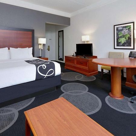 La Quinta By Wyndham Dallas North Central Екстер'єр фото